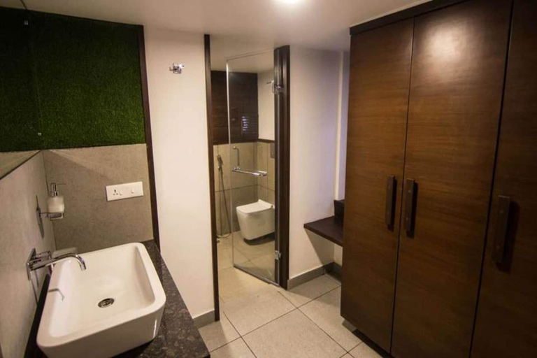 Bathroom 3, The Ten Suites, Bhopal