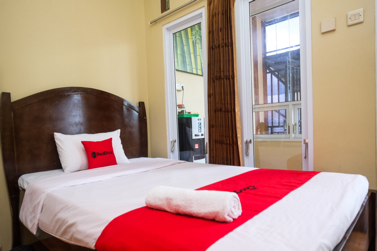 Bedroom 3, RedDoorz Syariah near Alun Alun Wonosobo 3, Wonosobo