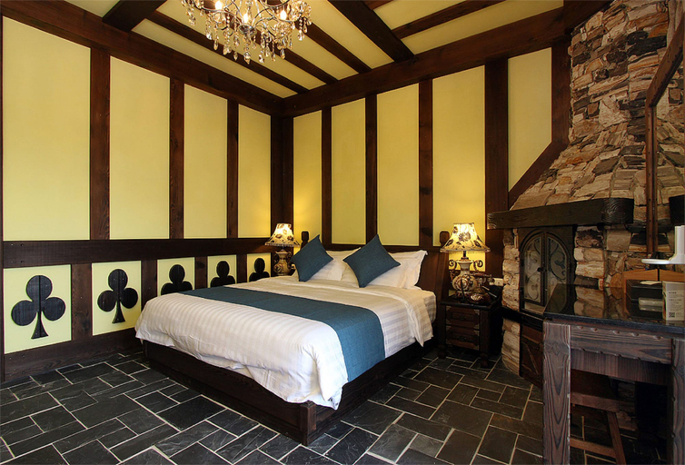Bedroom 2, Tudor Dynasty, Hualien