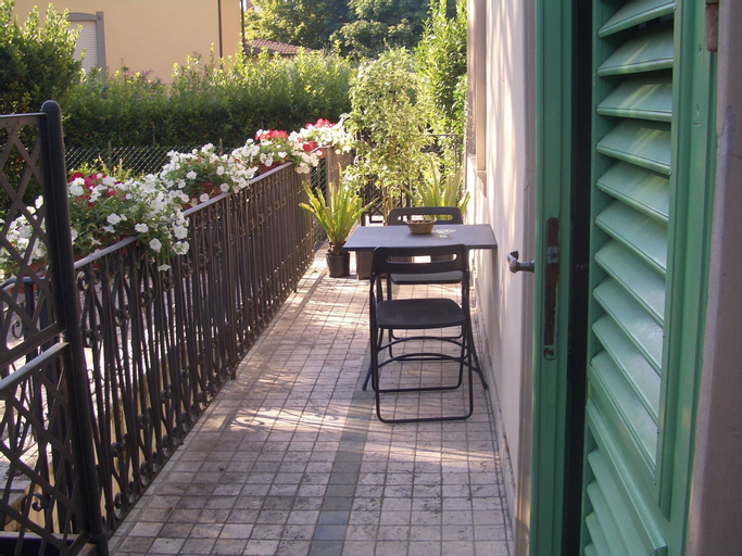 Exterior & Views 19