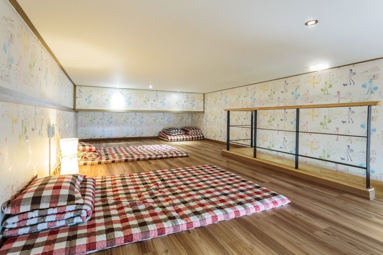 Bedroom 2, Olleh Windmill Pension & Guesthouse - Hostel, Seogwipo