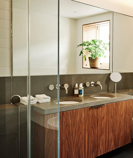 Bathroom 4, Weymouth Mews, London