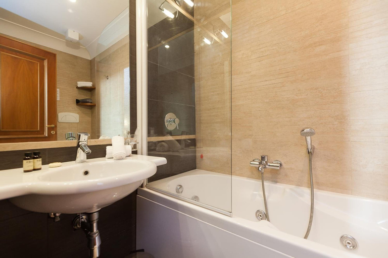 Bathroom 3, Suite Beccaria in Piazza del Popolo, Roma