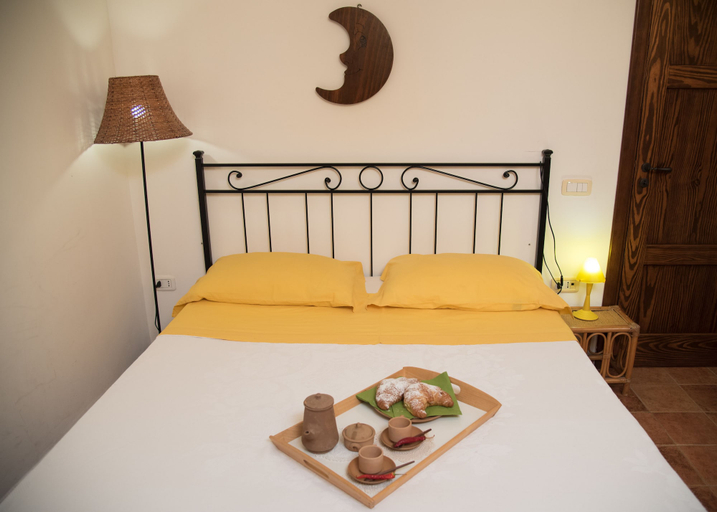 Bedroom 4, Villa Tresino Appartamenti B&B, Salerno