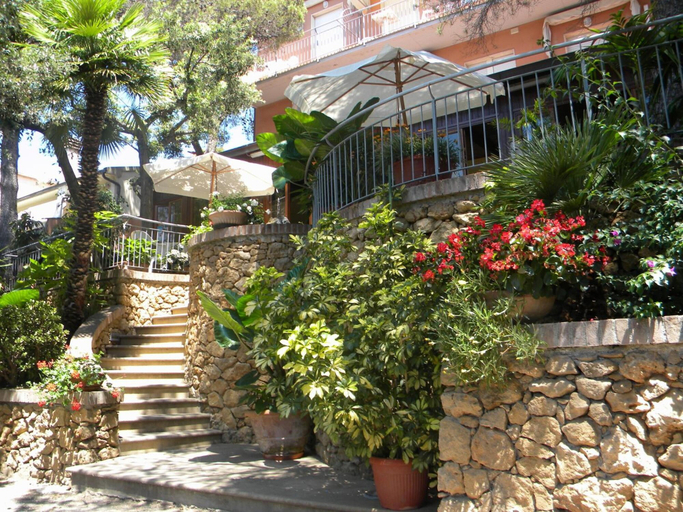 Exterior & Views 2, Hotel La Rosa del Tirreno, Livorno