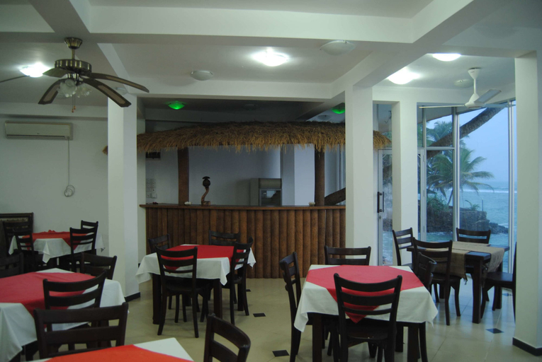 Food & Drinks 5, La veranda Di Serena, Habaraduwa