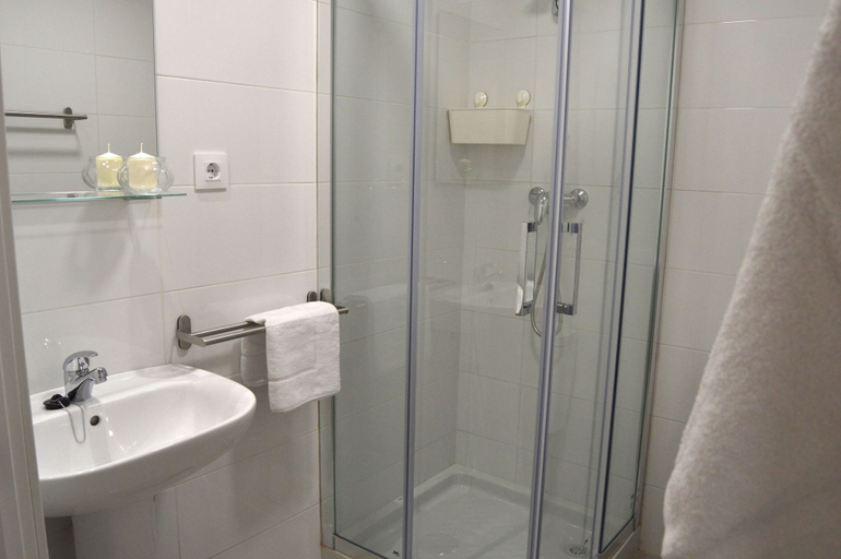 Bathroom 3, Apartamento Luz del Campo del Sur, Cádiz