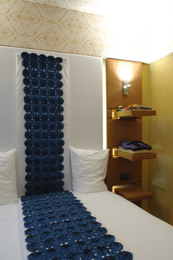 Bedroom 26