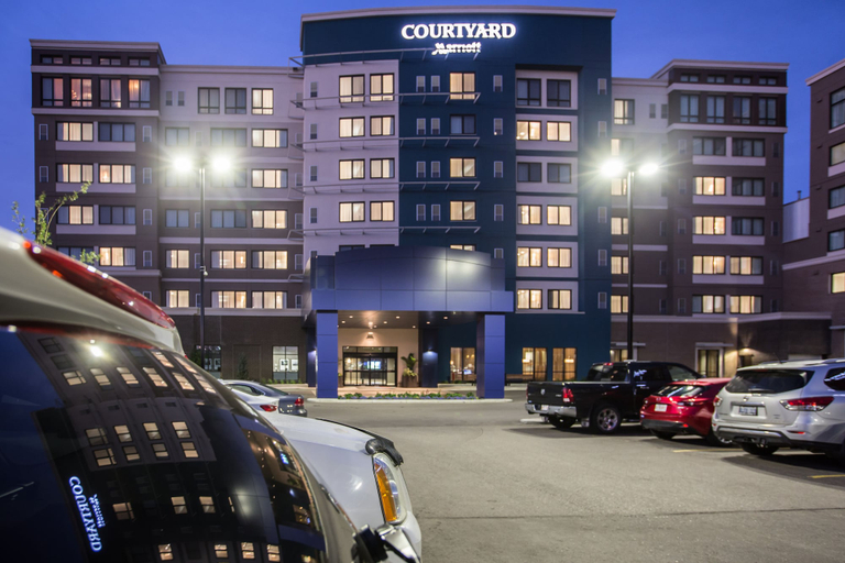 Exterior & Views 2, Courtyard by Marriott Calgary South, Division No. 6