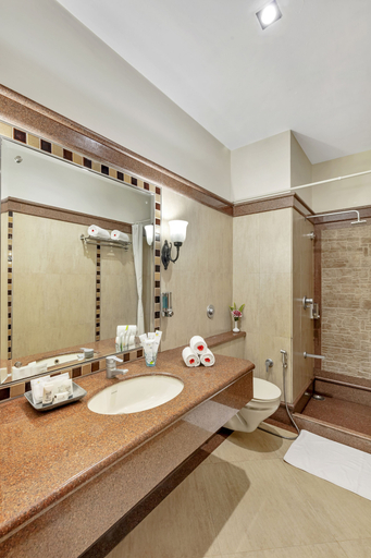 Bathroom 4, Club Mahindra Naukuchiatal, Nainital