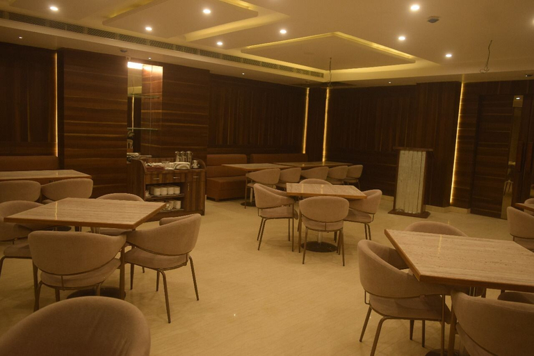 Food & Drinks 5, Hotel Avalon Inn, Surguja