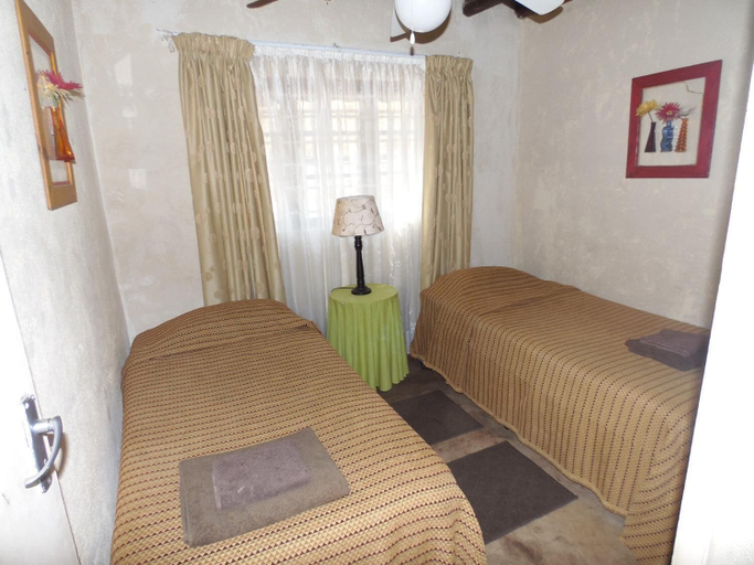 Bedroom 3, Hazyview Country Cottages, Ehlanzeni