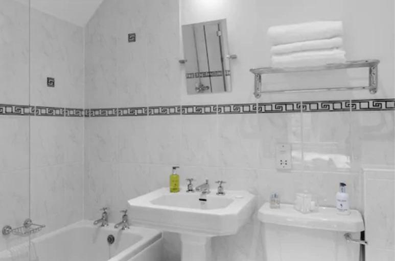 Bathroom 4, Hurtwood Hotel, Surrey