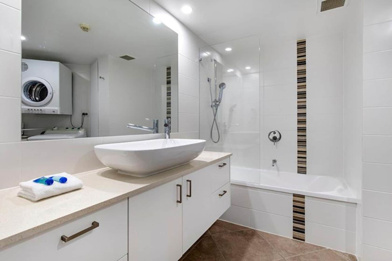 Bathroom 3, Regatta Noosa, Noosa - Noosa-Noosaville