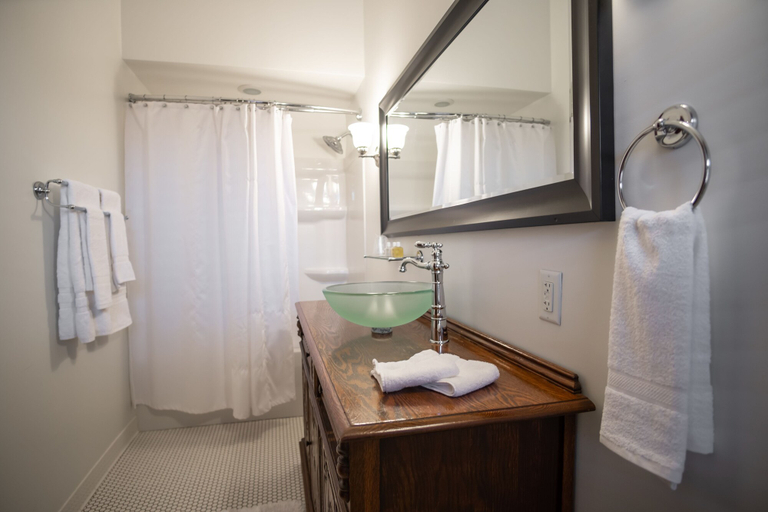 Bathroom 4, The Hackett Hotel, Washington