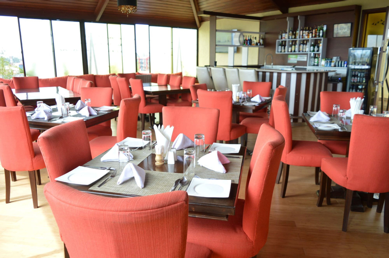 Food & Drinks 4, Cranes Suites Hotel, Saboti