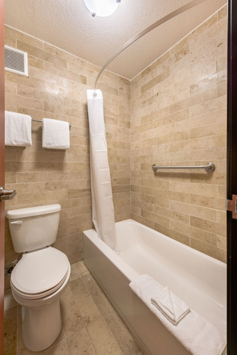 Bathroom 4, Ellis Island Hotel, Clark