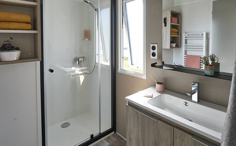 Bathroom 3, Camping du Valentin, Pyrénées-Atlantiques