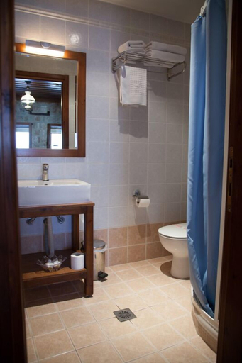 Bathroom 3, Hagiati Traditional Hotel, Central Macedonia