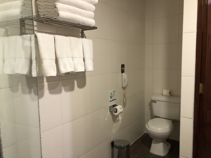 Bathroom 4, Wyndham Costa del Sol Cusco, Cusco