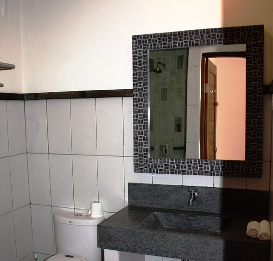 Bathroom 5, Arjuna Homestay, Buleleng