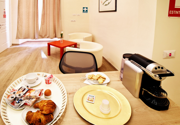 Food & Drinks, Coladir Guest House, Roma