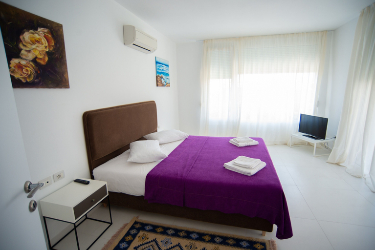 Others 5, Bougainville Bay Serviced Apartments, Sarandës