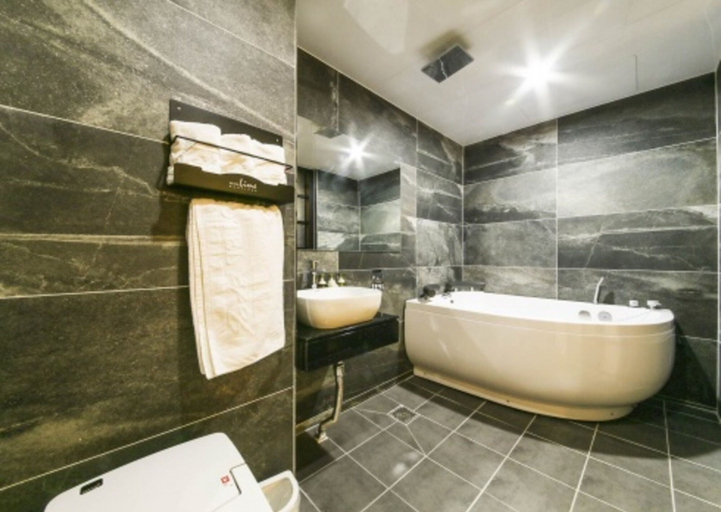 Bathroom 5, Jeonju Lime Hotel, Jeonju