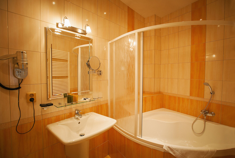 Bathroom 4, Hotel Askania, Praha 2