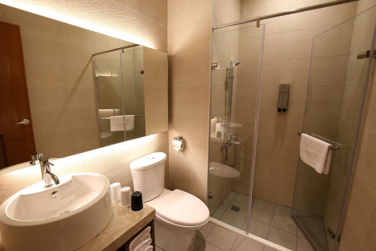 Bathroom, Sunrise Hotel & Resort Taimali, Taitung