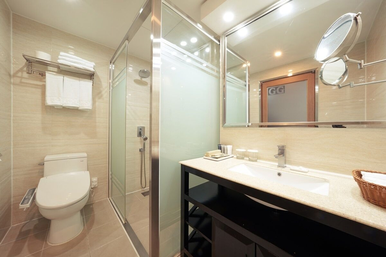 Bathroom 4, Gyeongju GG Tourist Hotel, Gyeongju