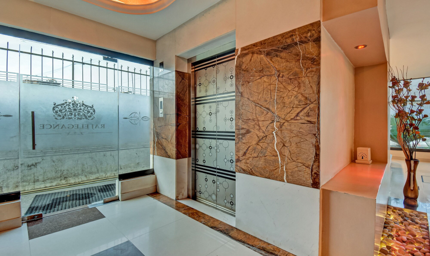 Bathroom 3, Treebo Premium Raj Elegance Manyata Tech Park, Bangalore