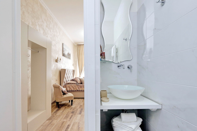 Bathroom 5, Just Chilling Suite, Rome