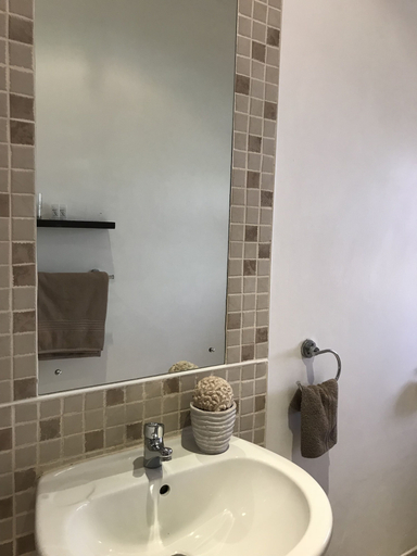 Bathroom, VJ's Guesthouse and Restaurant, Nelson Mandela Bay