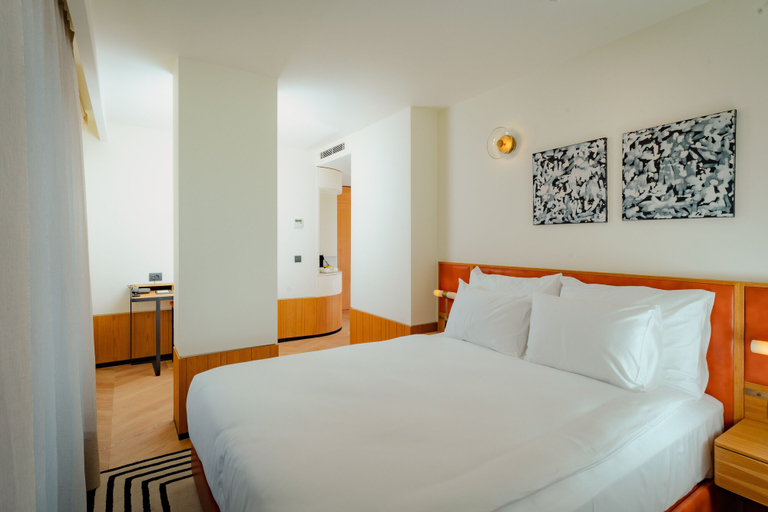 Bedroom 5, The Gift Hotel, Beyoğlu