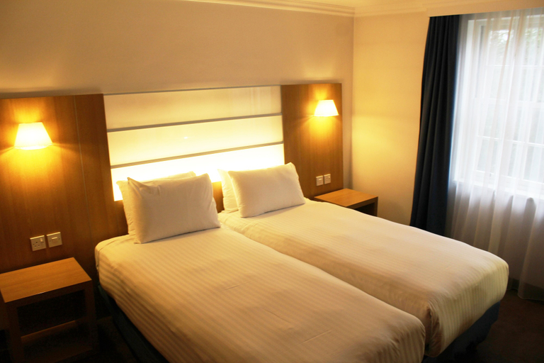 Bedroom 2, Mercure Thurrock Stifford Hall, Thurrock