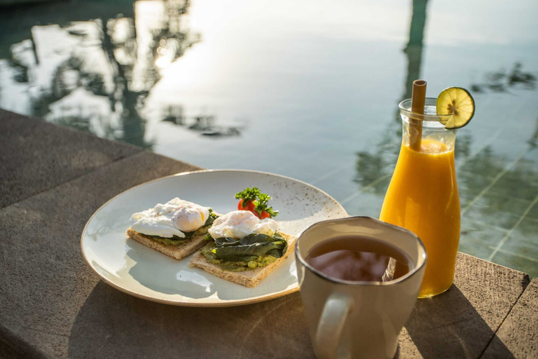 Food & Drinks 3, Breathtaking Private Villa, 6 BR, Canggu With Staff, Badung