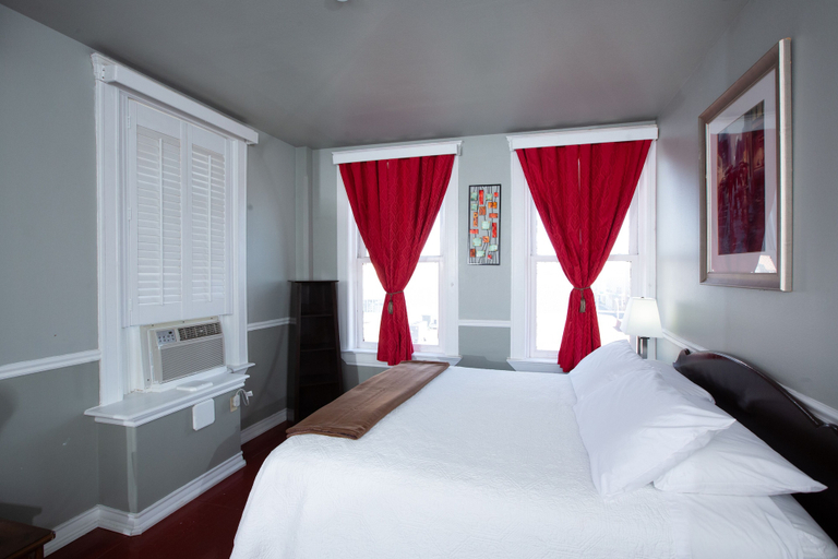 Bedroom 4, Rialto Hotel, Webb