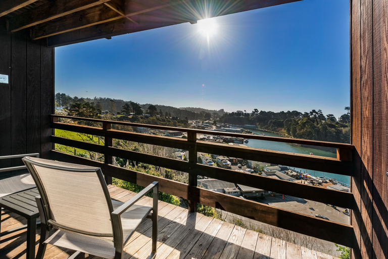 Others 4, Harbor Lite Lodge, Mendocino