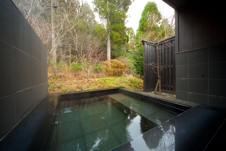 Sport & Beauty 4, Forest Inn Born, Yufu