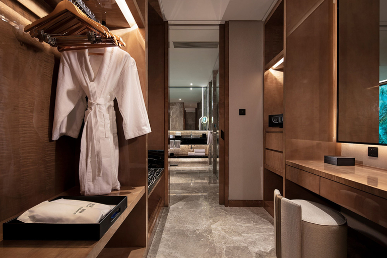 Bathroom 5, Hilton Taizhou, Taizhou