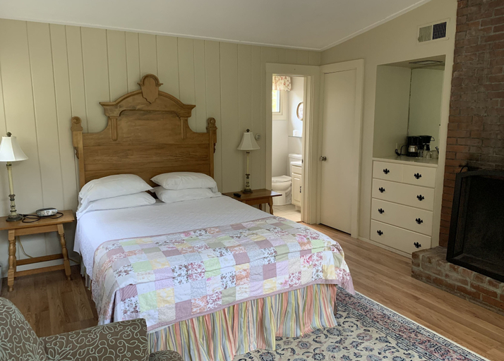 Bedroom 4, Lovett's Inn and Restaurant, Grafton