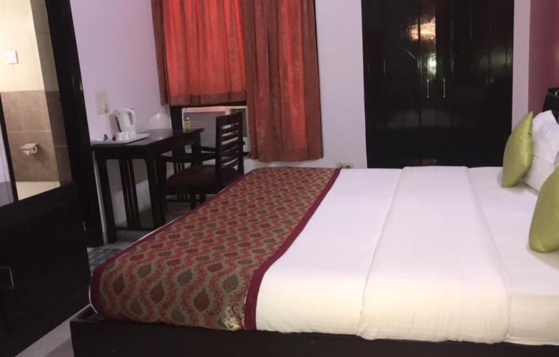Bedroom 4, Hotel B&B INN, Gautam Buddha Nagar