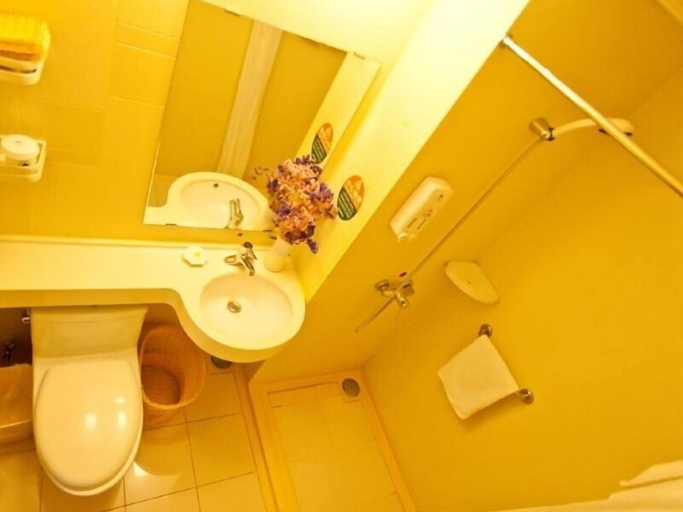 Bathroom, Greentree Inn Nanjing China Gate Subway Station Express, Nanjing