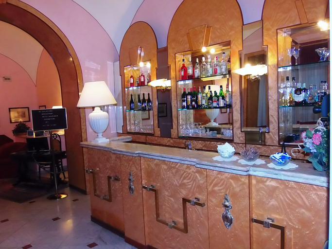 Food & Drinks 5, Hotel Nuovo Rebecchino, Napoli