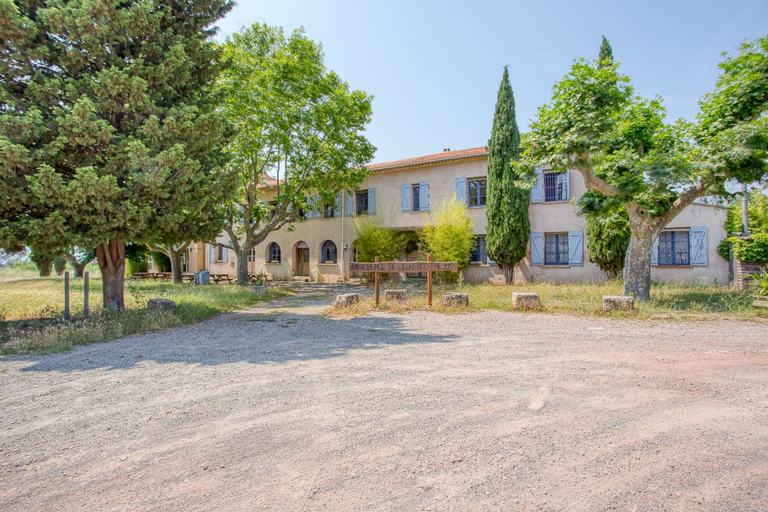 Exterior & Views, Auberge de Fréjus Saint-Raphael - Hostel, Var