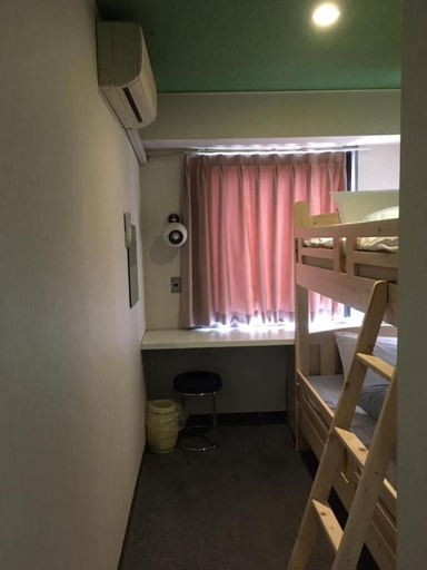Bedroom 5, Kagoshima Guest House M104 - Hostel, Kagoshima