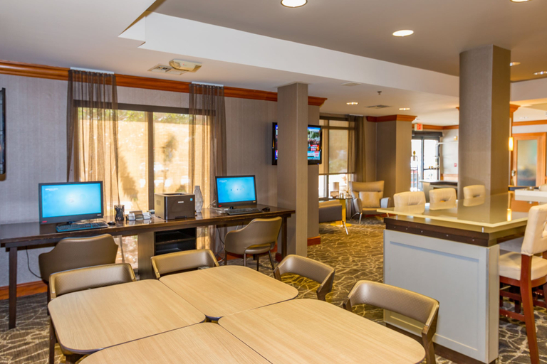 Food & Drinks 5, SpringHill Suites by Marriott Tampa Westshore Airport, Hillsborough