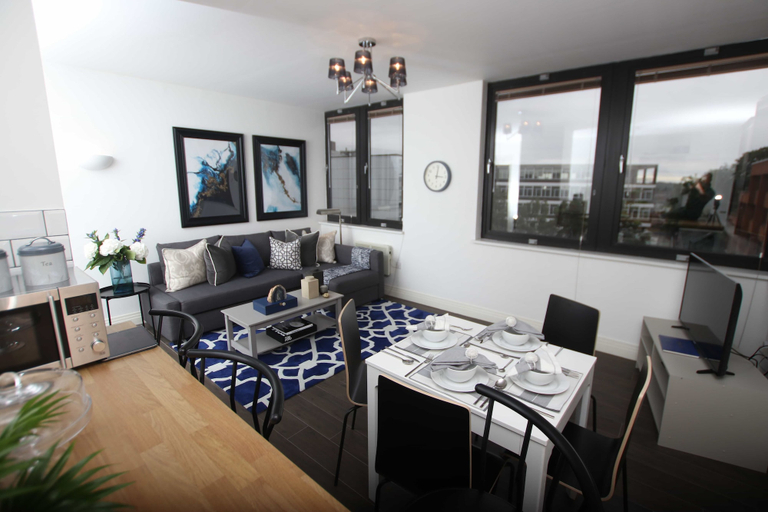 Food & Drinks, Upton Road Apartments, Hertfordshire