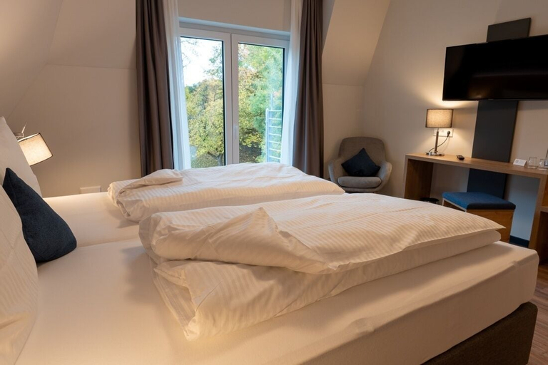 Bedroom 3, Hotel Landgasthaus Ständenhof, Südwestpfalz